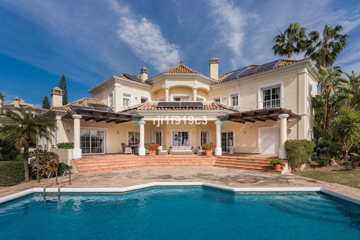 Villa for sale in Elviria, Marbella East