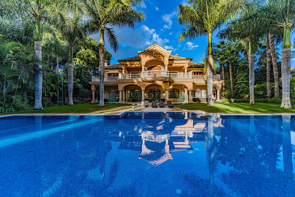 Villa for sale in Guadalmina Baja, San Pedro de Alcantara