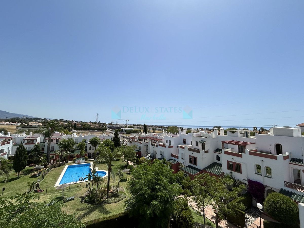 Adosado en venta en Bel Air, Estepona