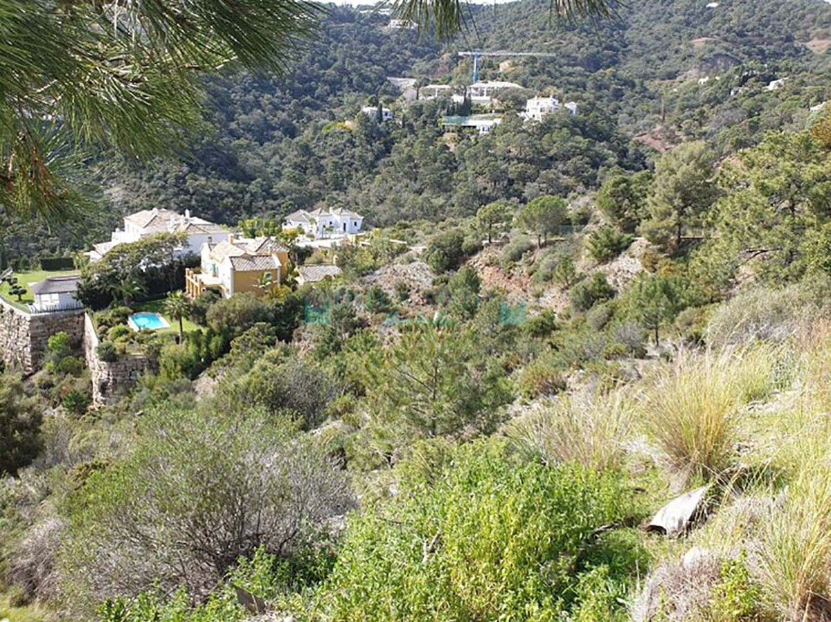 Parcela Residencial en venta en El Madroñal, Benahavis