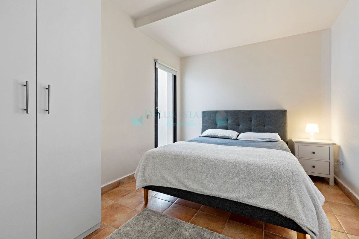 Town House for sale in Benahavis