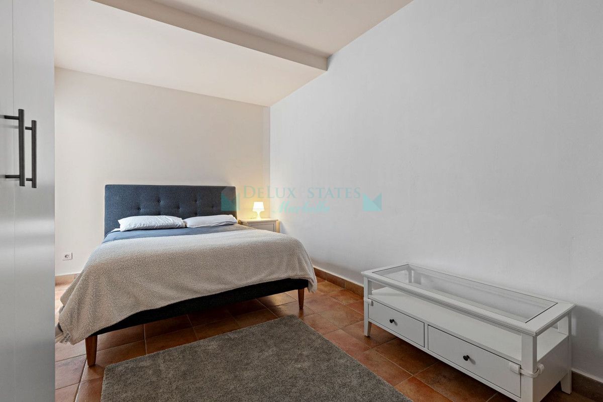 Town House for sale in Benahavis