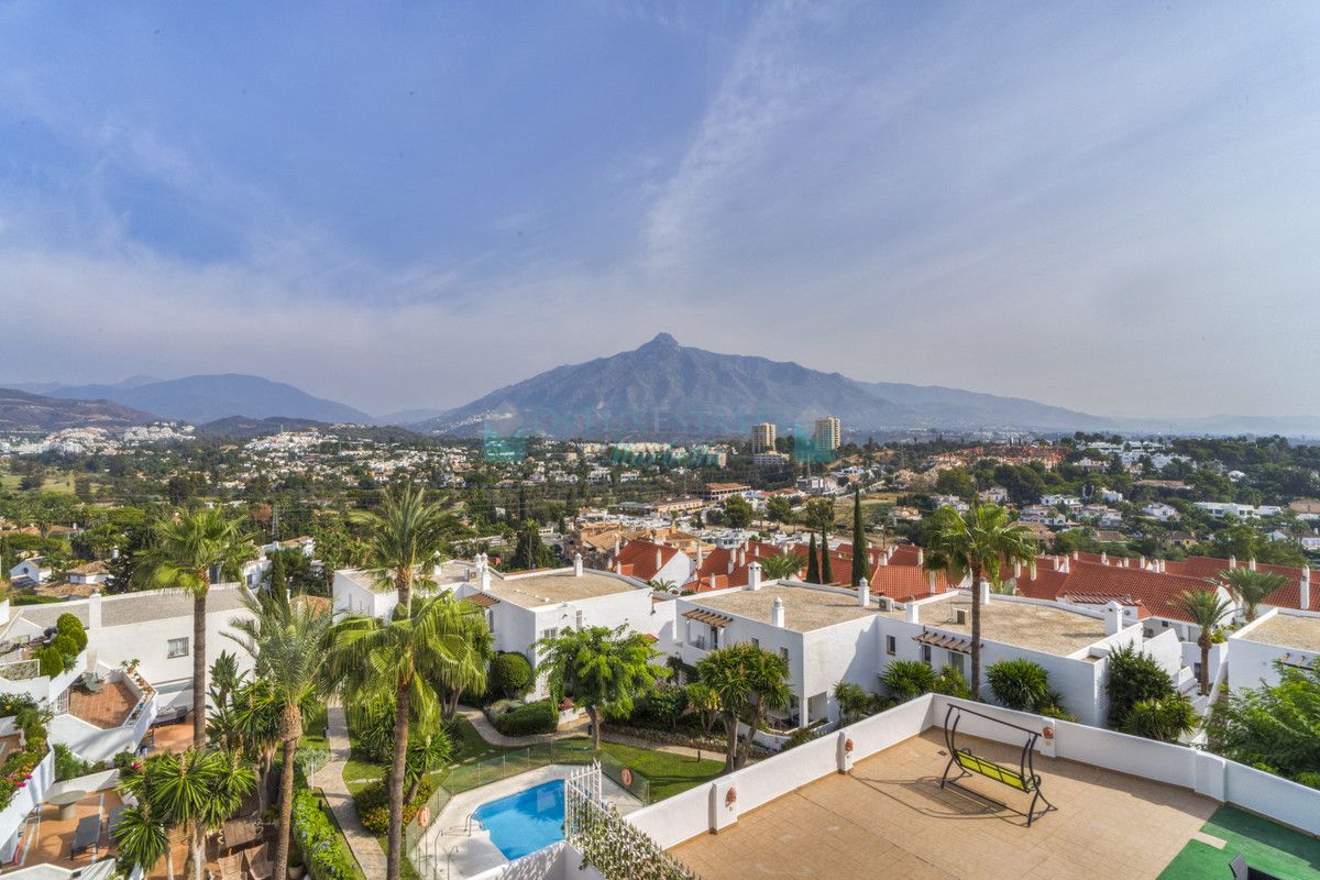 Apartment for sale in Nueva Andalucia