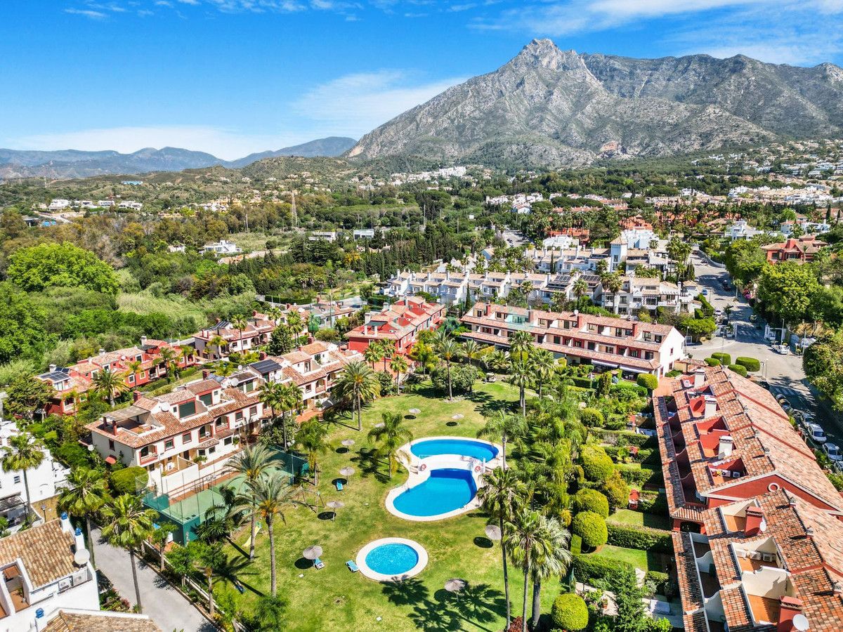 Adosado en venta en Nagüeles, Marbella Golden Mile