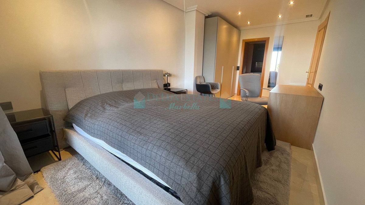 Apartment for rent in Benahavis