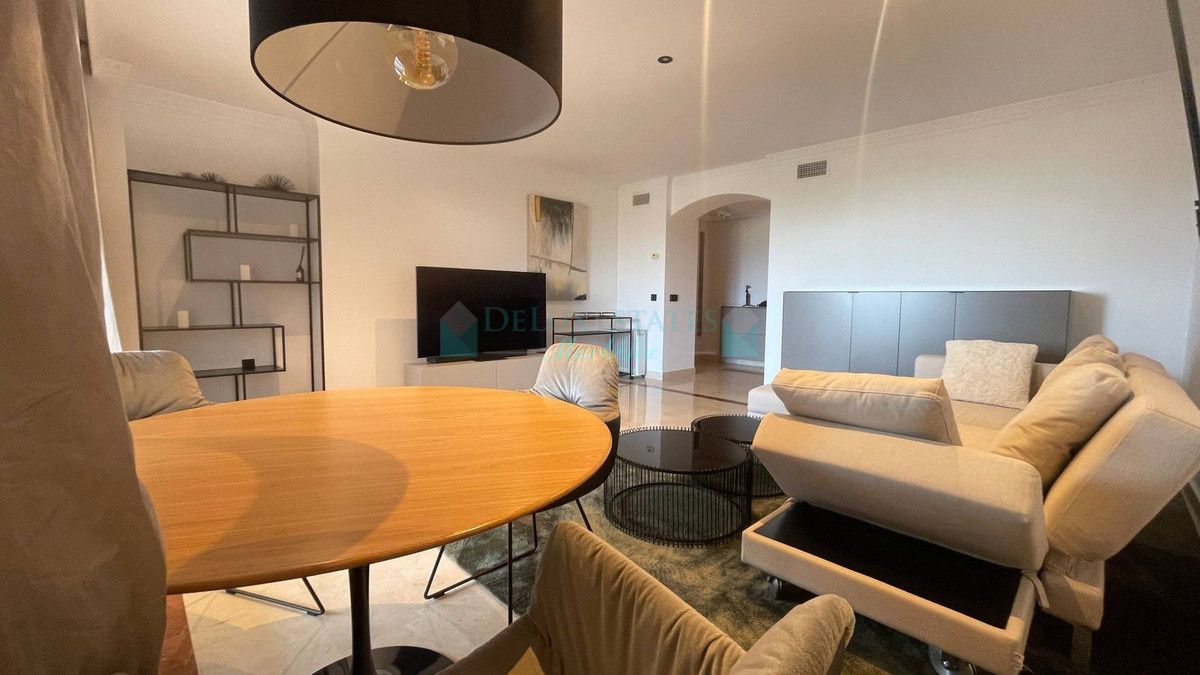 Apartment for rent in Benahavis