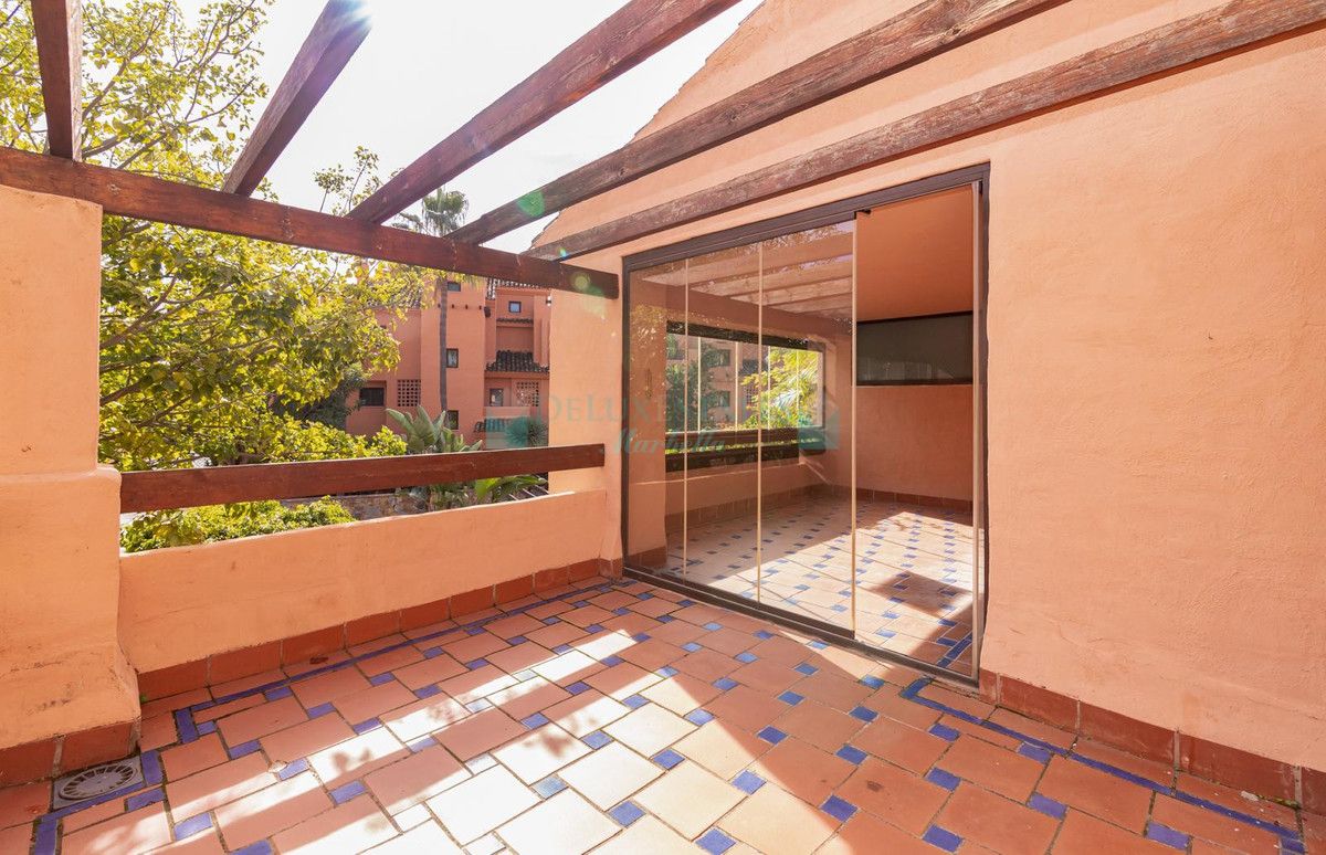 Apartment for sale in Hacienda del Sol, Estepona