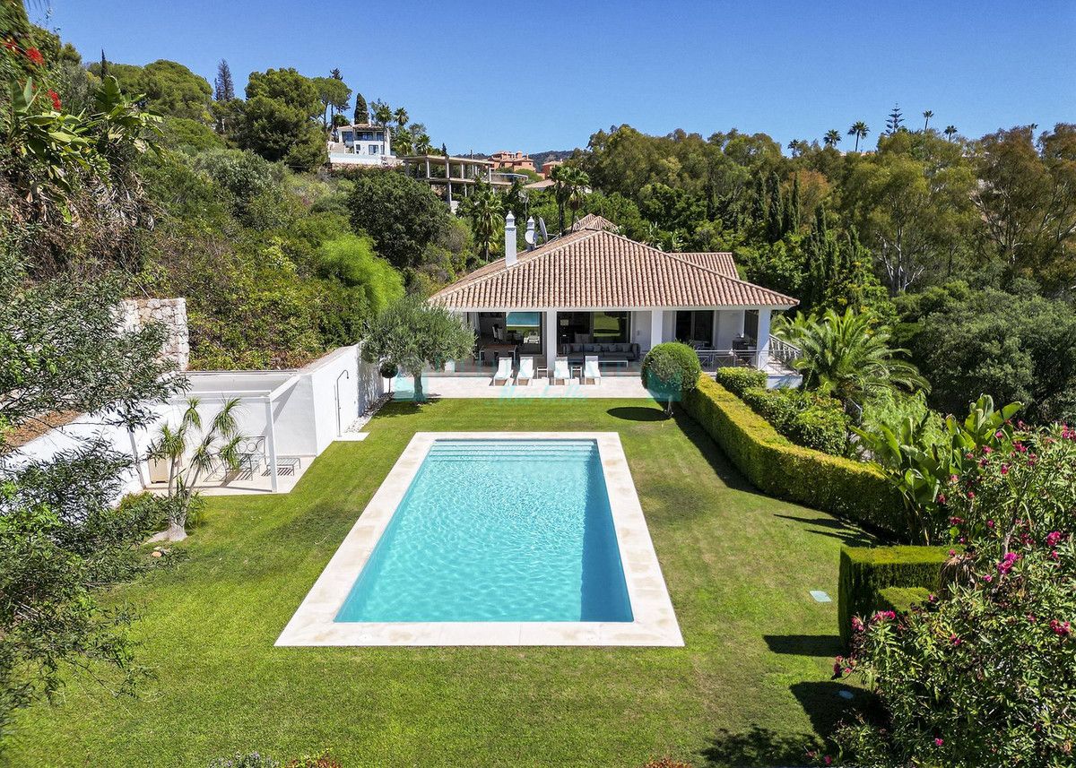 Villa for sale in Elviria, Marbella East