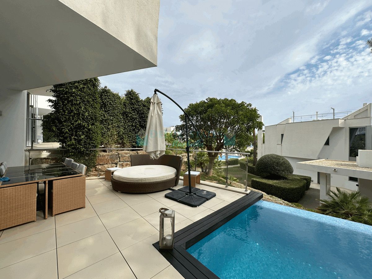 Semi Detached Villa for rent in Marbella Golden Mile