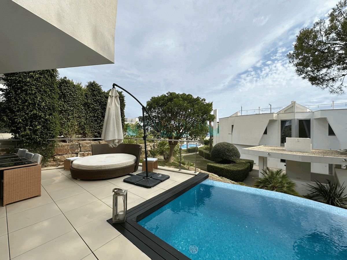 Semi Detached Villa for rent in Marbella Golden Mile