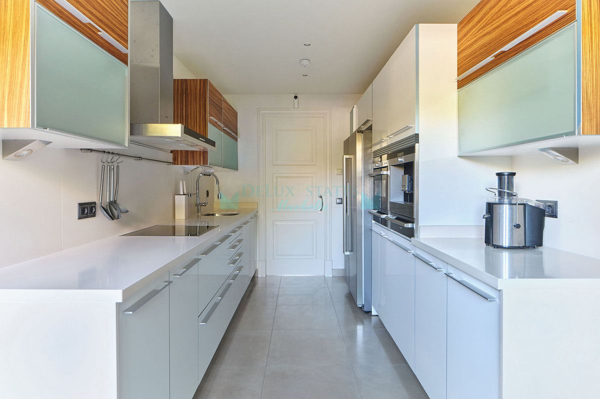 Apartment for rent in Estepona