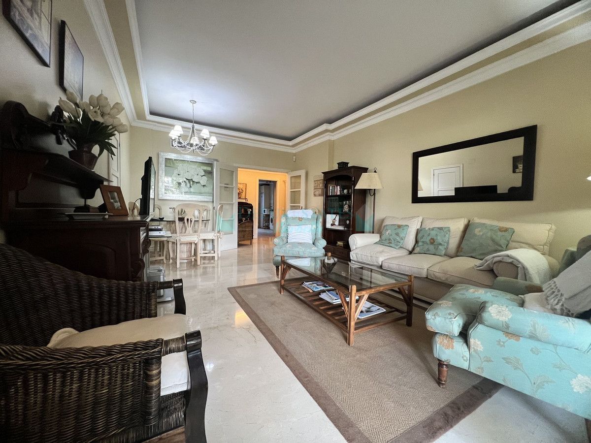 Ground Floor Apartment for sale in Marbella Golden Mile