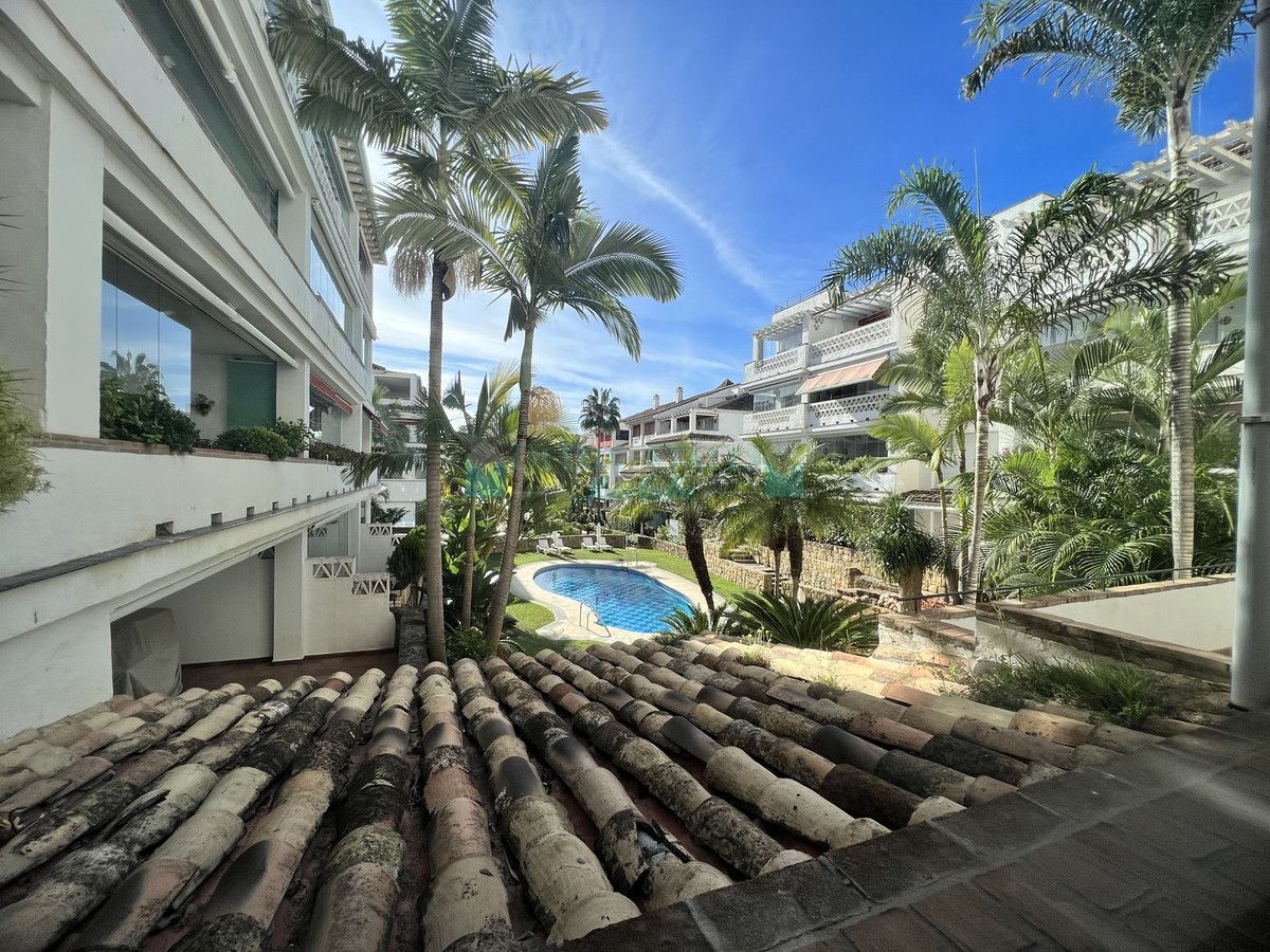 Ground Floor Apartment for sale in Marbella Golden Mile