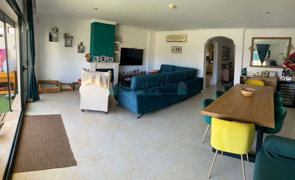 Town House for sale in Estepona