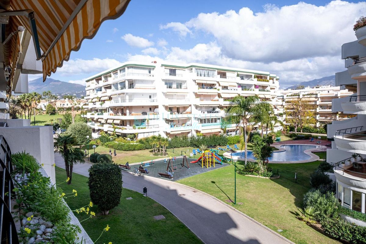 Apartment for sale in Guadalmina Alta, San Pedro de Alcantara