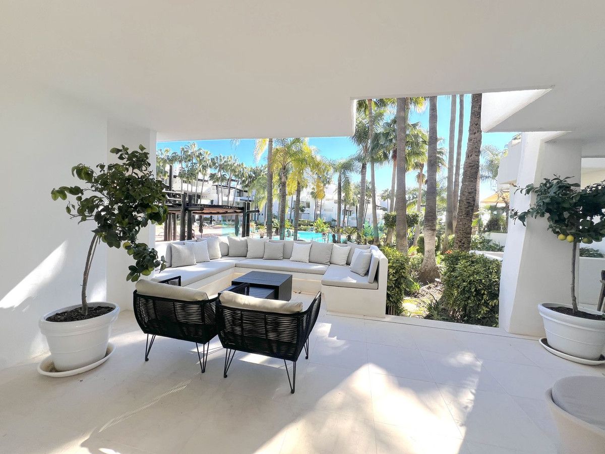 Ground Floor Apartment for sale in Marbella Golden Mile