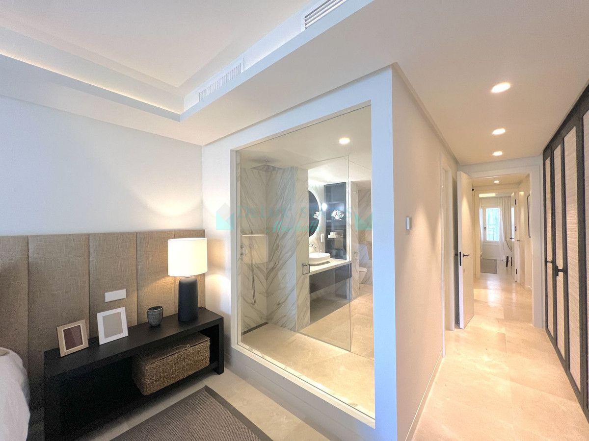 Ground Floor Apartment for sale in Marbella Golden Mile