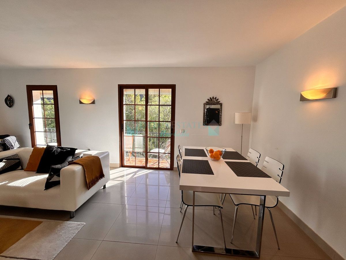 Penthouse for sale in Benahavis