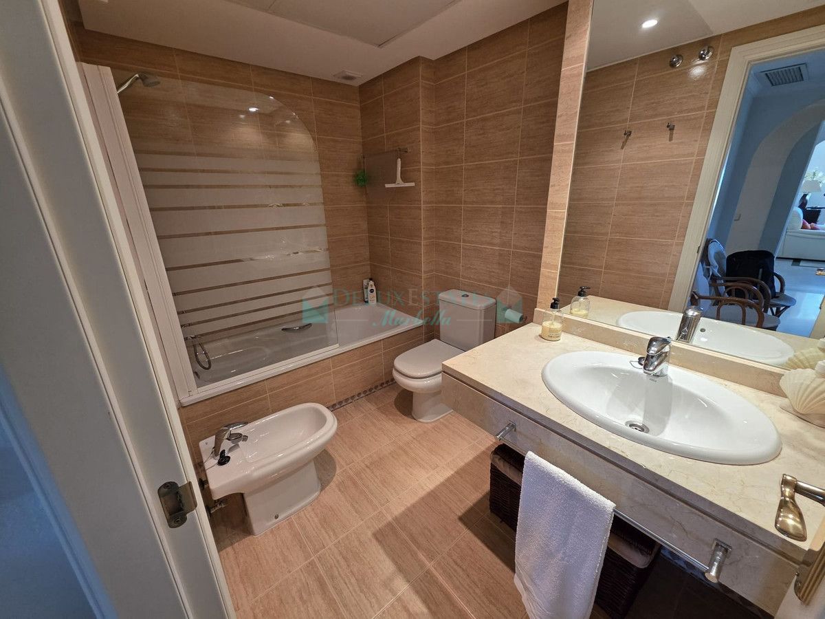 Apartment for sale in Nueva Andalucia