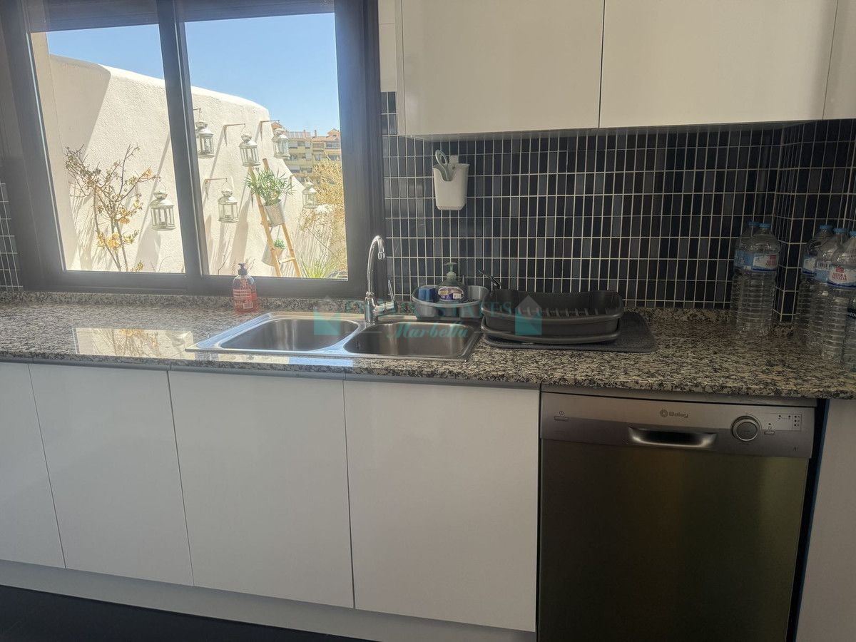 Apartamento en alquiler en Selwo, Estepona