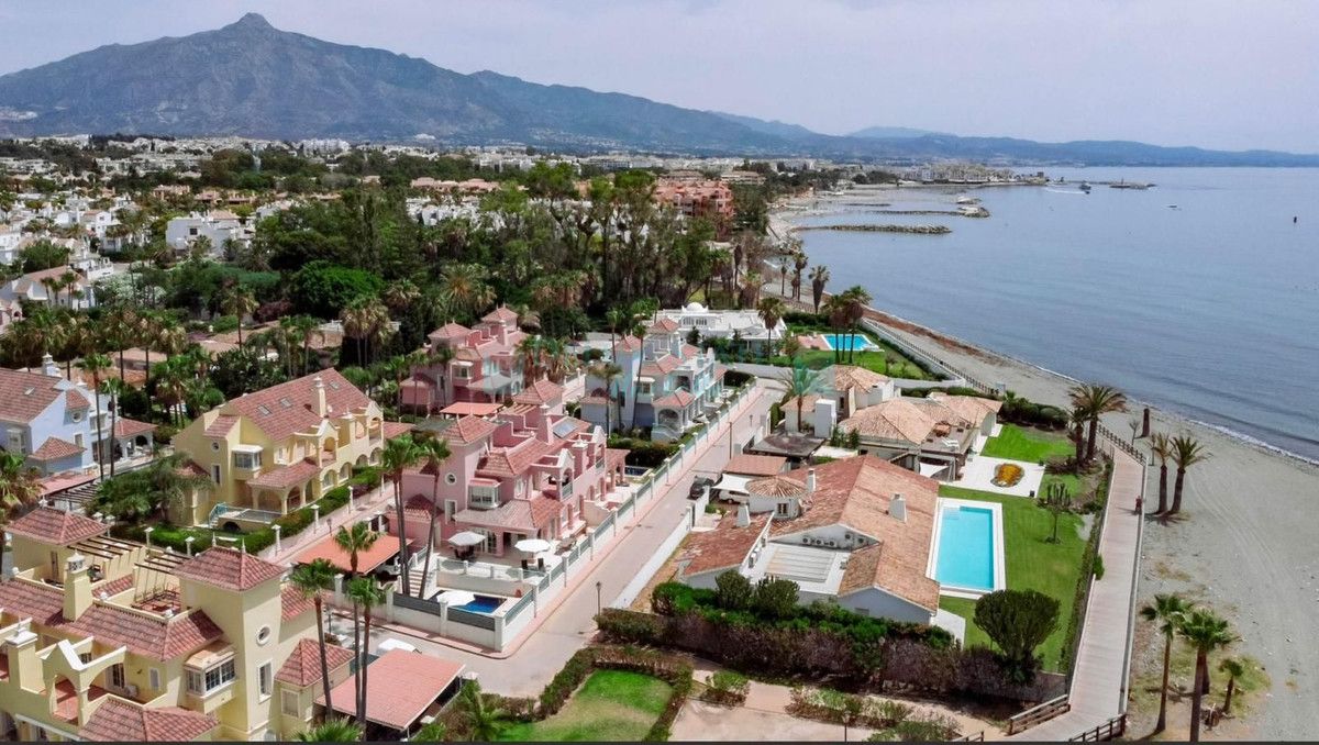 Villa for rent in Marbella