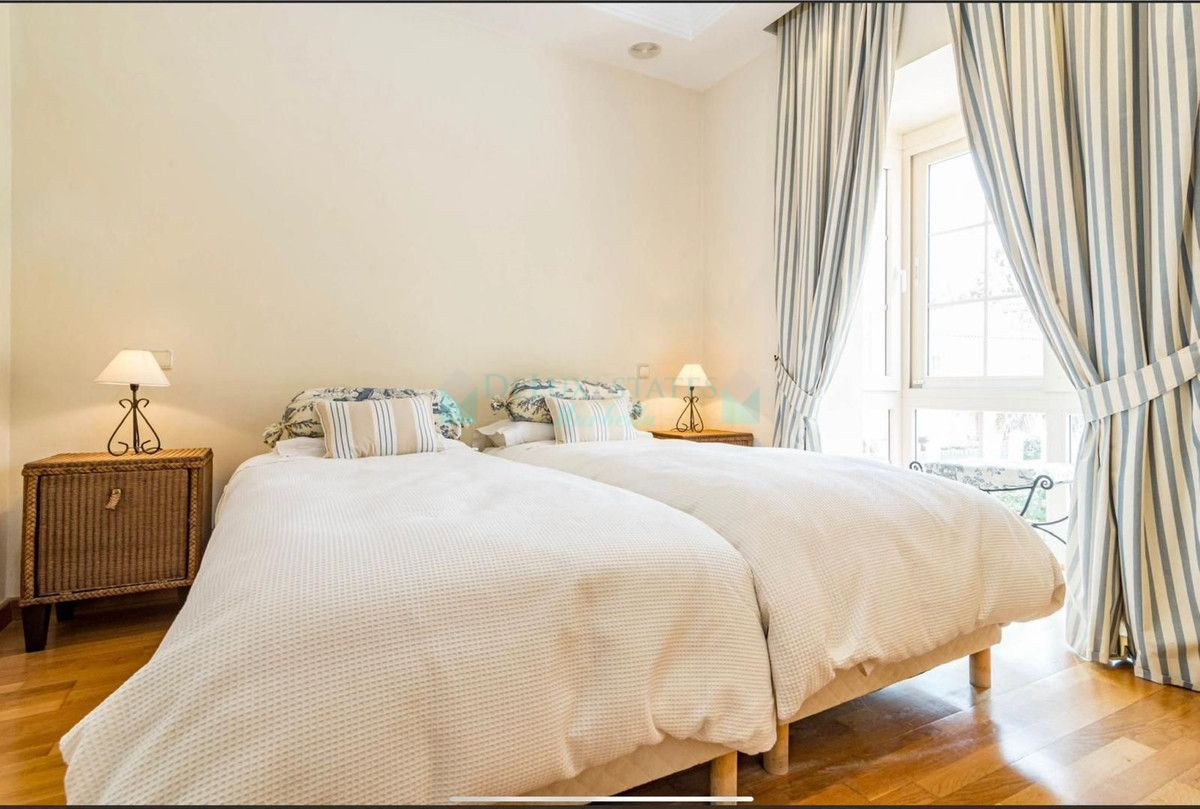 Villa for rent in Marbella