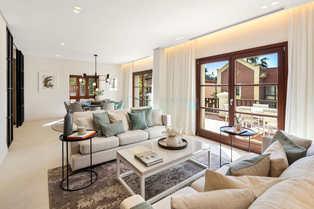 Town House for sale in Marbella Golden Mile