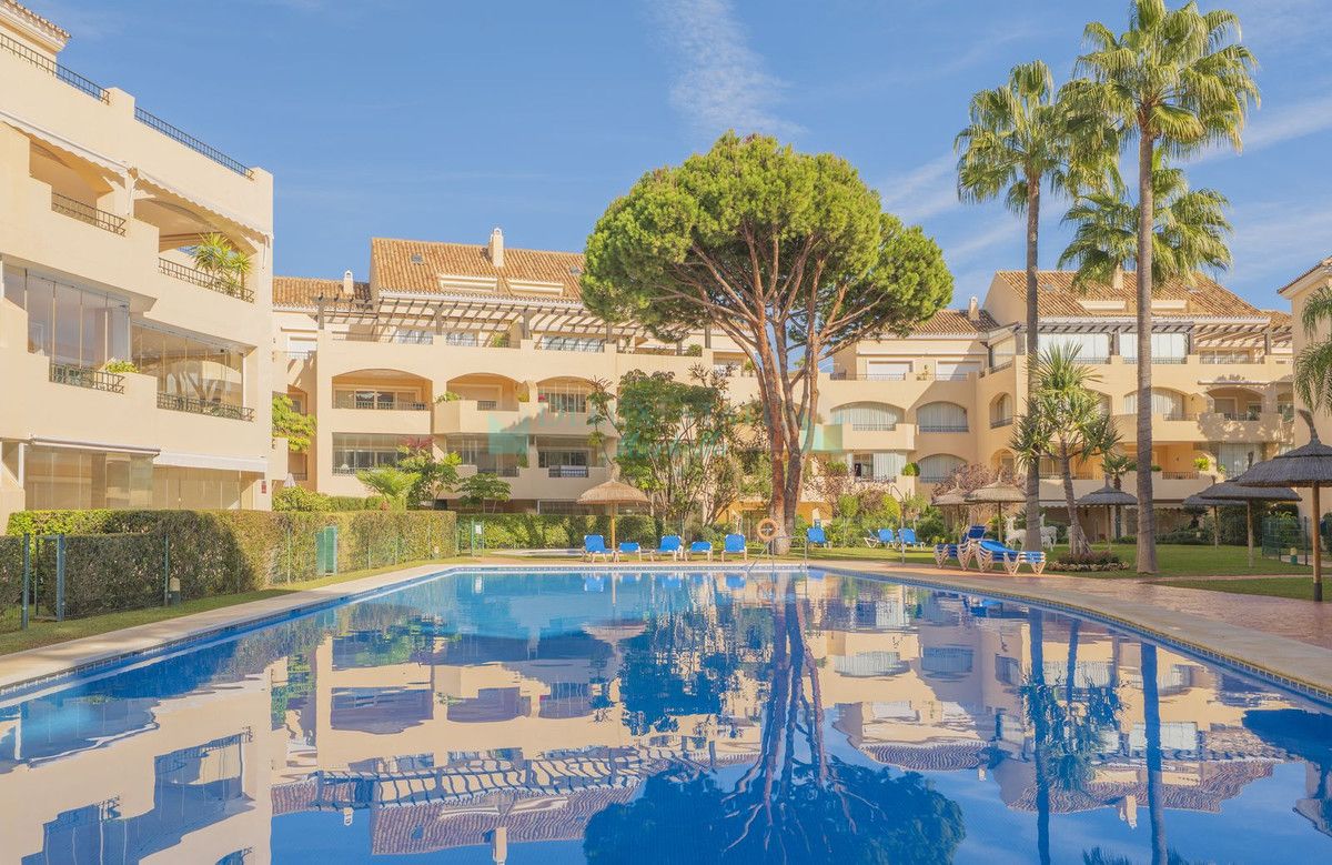 Apartment for sale in Elviria, Marbella East