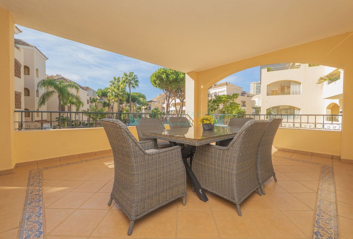 Apartment for sale in Elviria, Marbella East