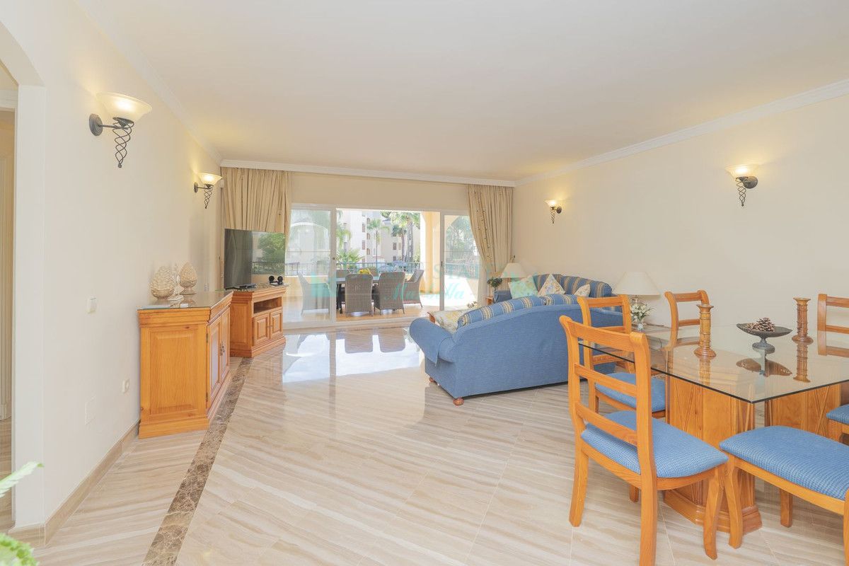 Apartment for sale in Elviria, Marbella East