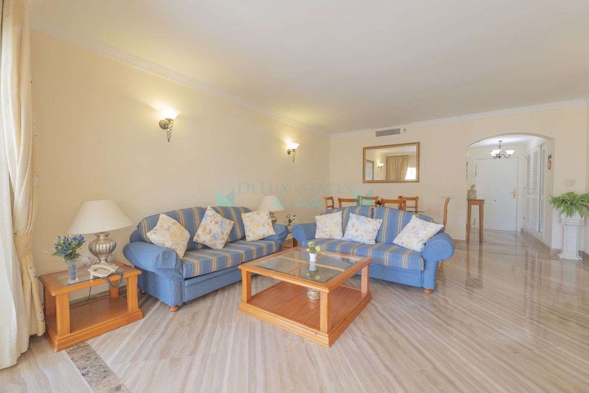Apartment for sale in Elviria, Marbella East