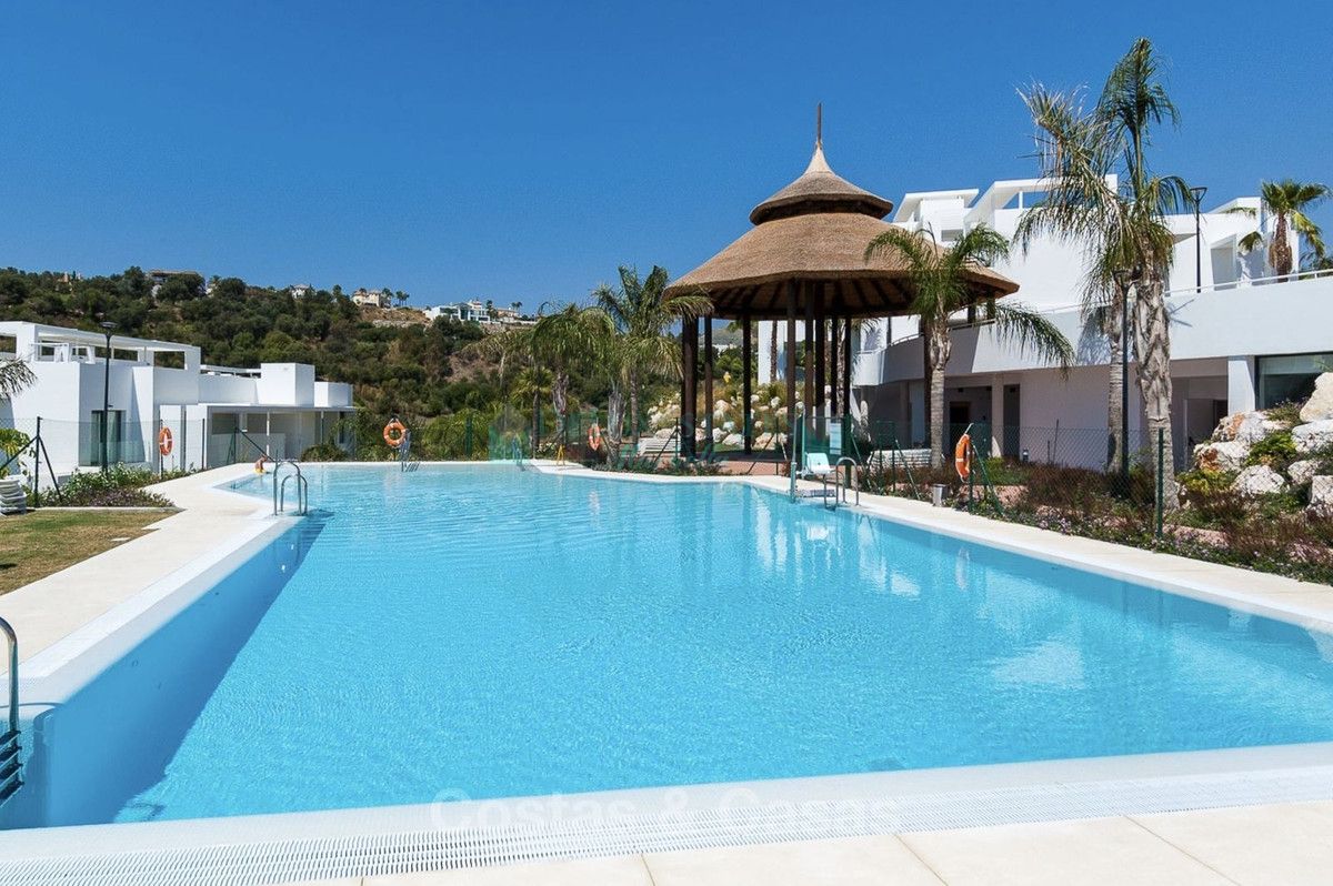 Apartamento en alquiler en Atalaya, Estepona