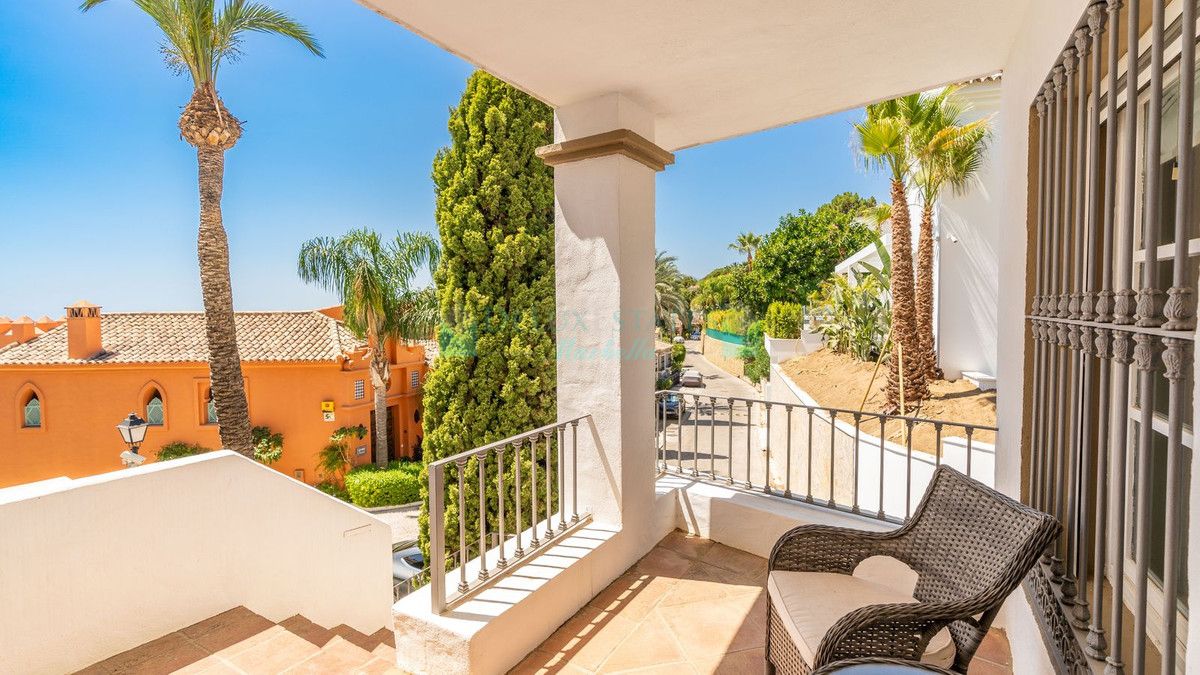 Town House for sale in La Heredia, Benahavis