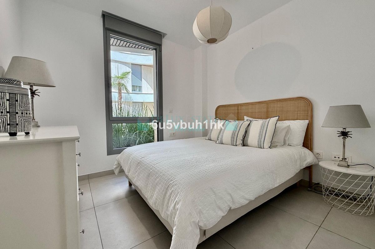 Apartamento Planta Baja en venta en Elviria, Marbella Este