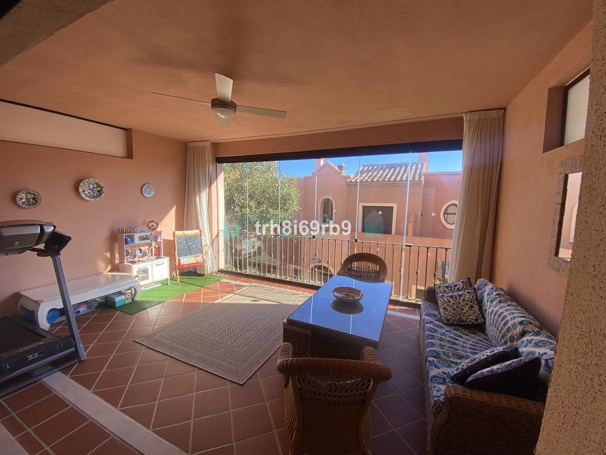 Town House for sale in Estepona