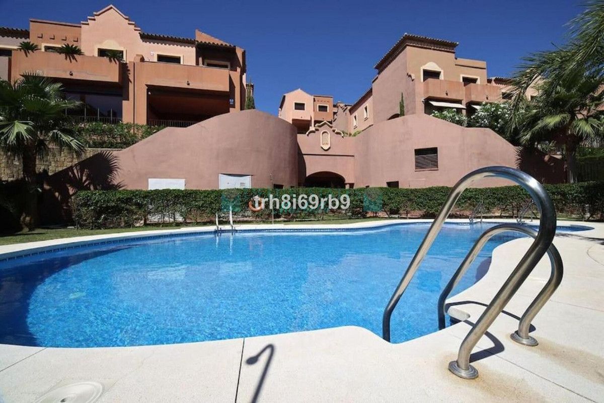 Town House for sale in Estepona