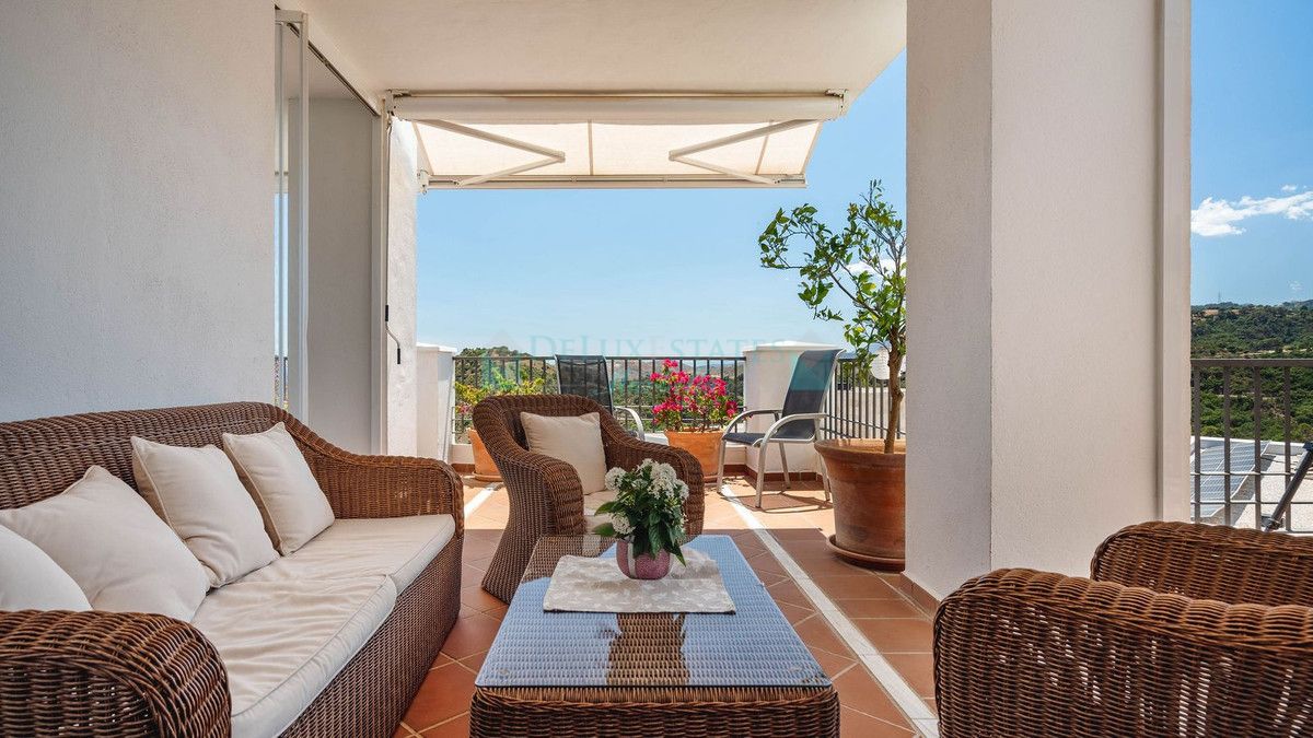 Ground Floor Apartment for sale in Los Arqueros, Benahavis