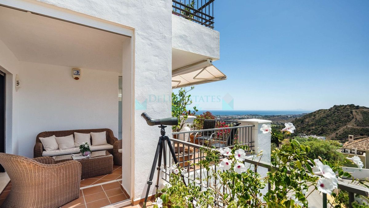 Ground Floor Apartment for sale in Los Arqueros, Benahavis