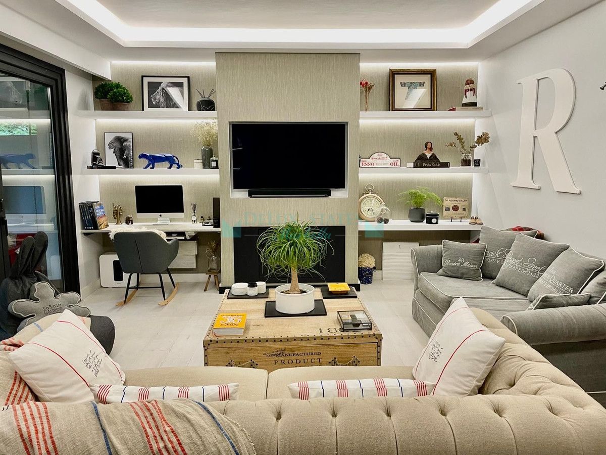 Town House for rent in Elviria, Marbella East