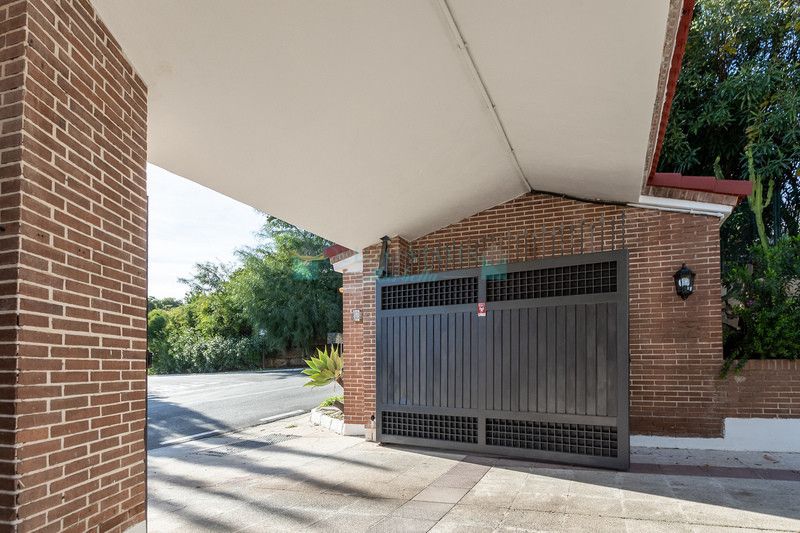 Villa en alquiler en El Paraiso, Estepona