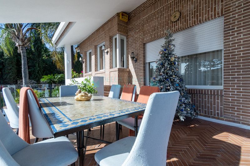 Villa en alquiler en El Paraiso, Estepona