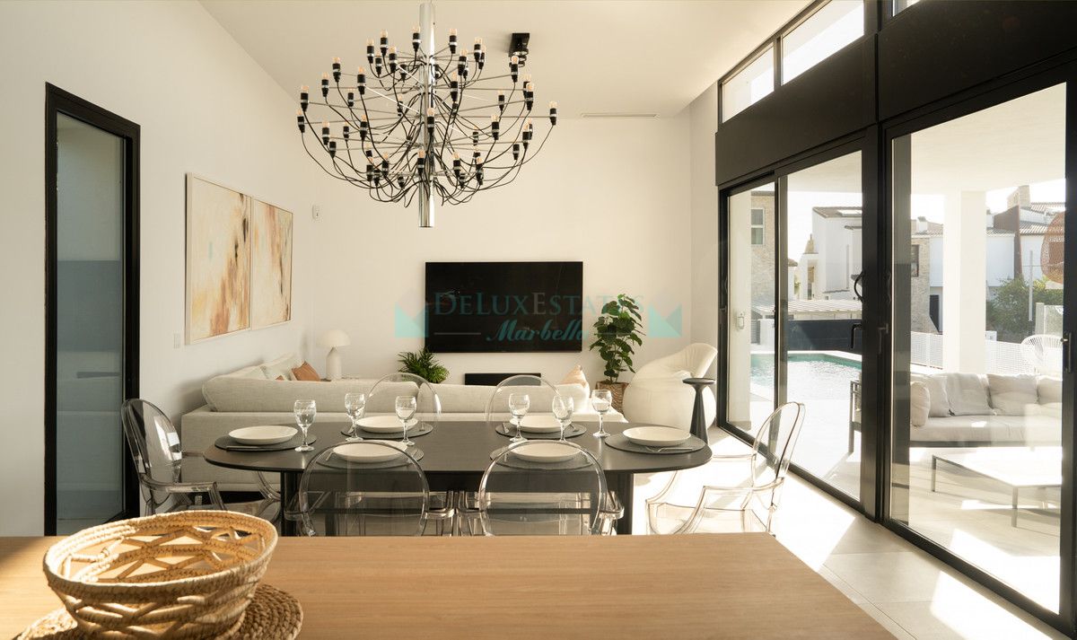 Villa for sale in Valle Romano, Estepona