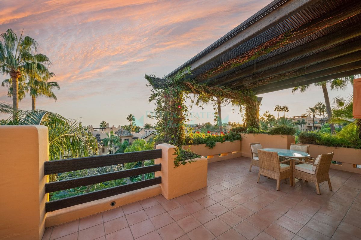 Penthouse for sale in Sierra Blanca, Marbella Golden Mile