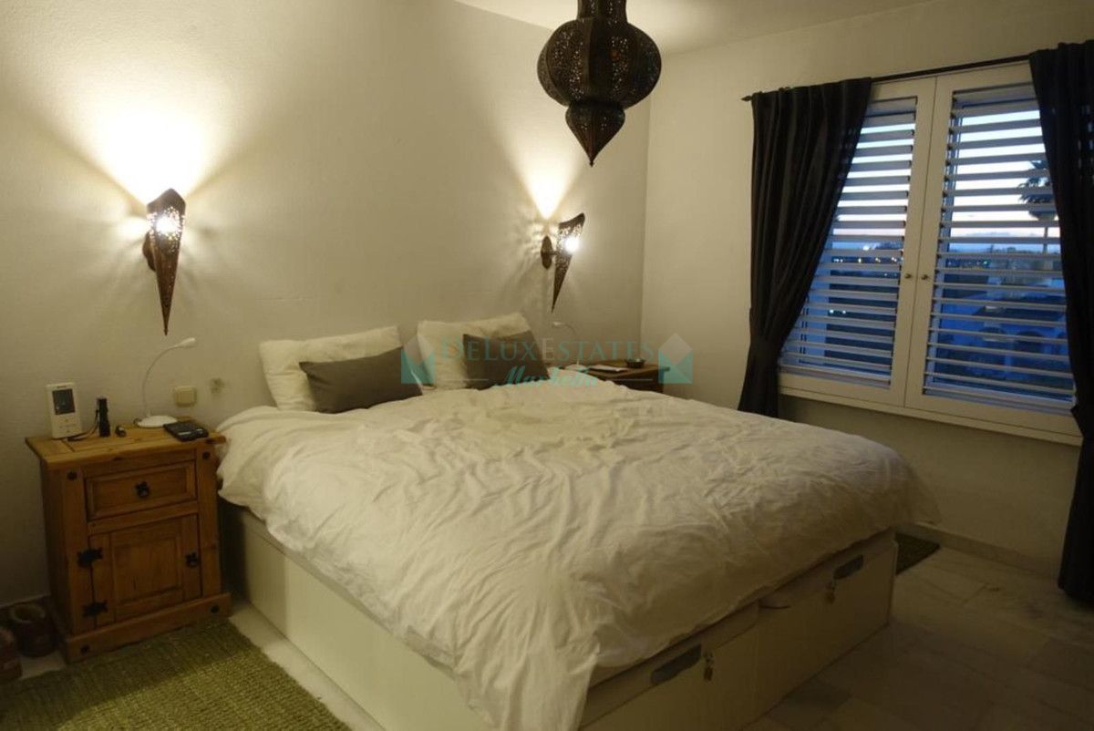 Apartment for sale in El Paraiso, Estepona