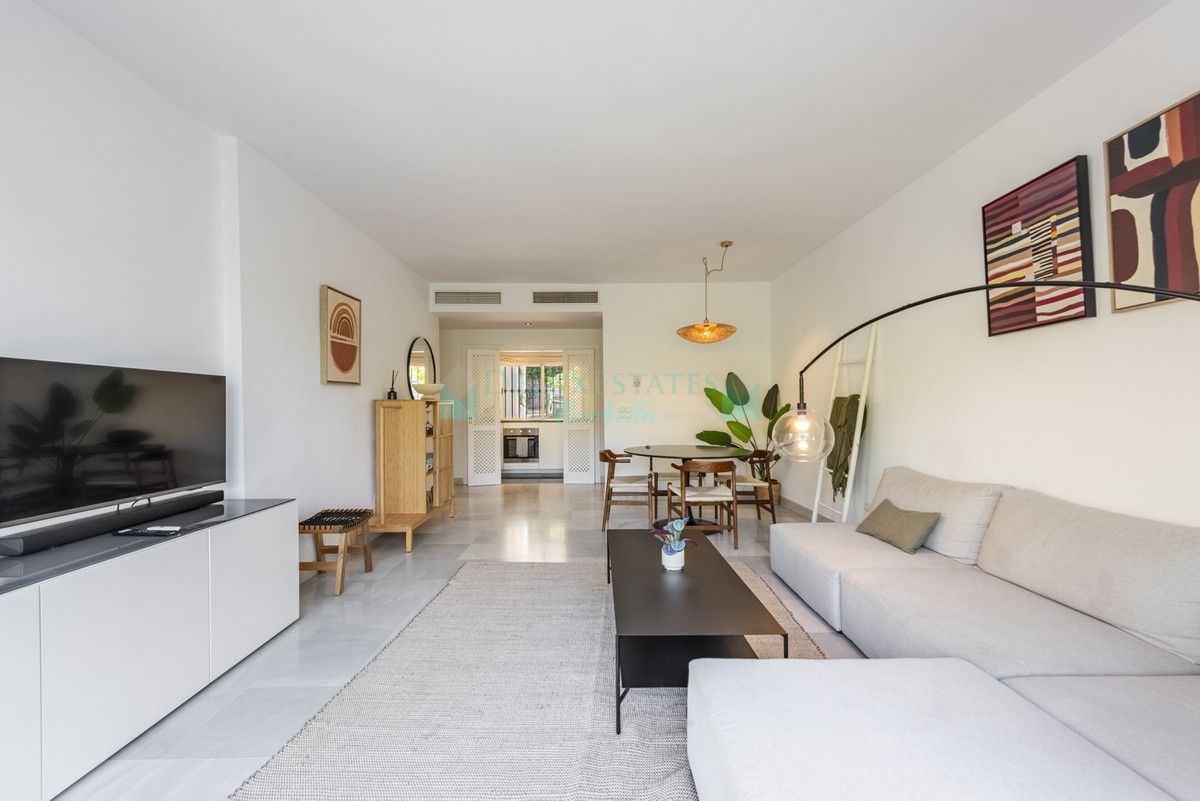 Apartment for sale in La Quinta, Benahavis