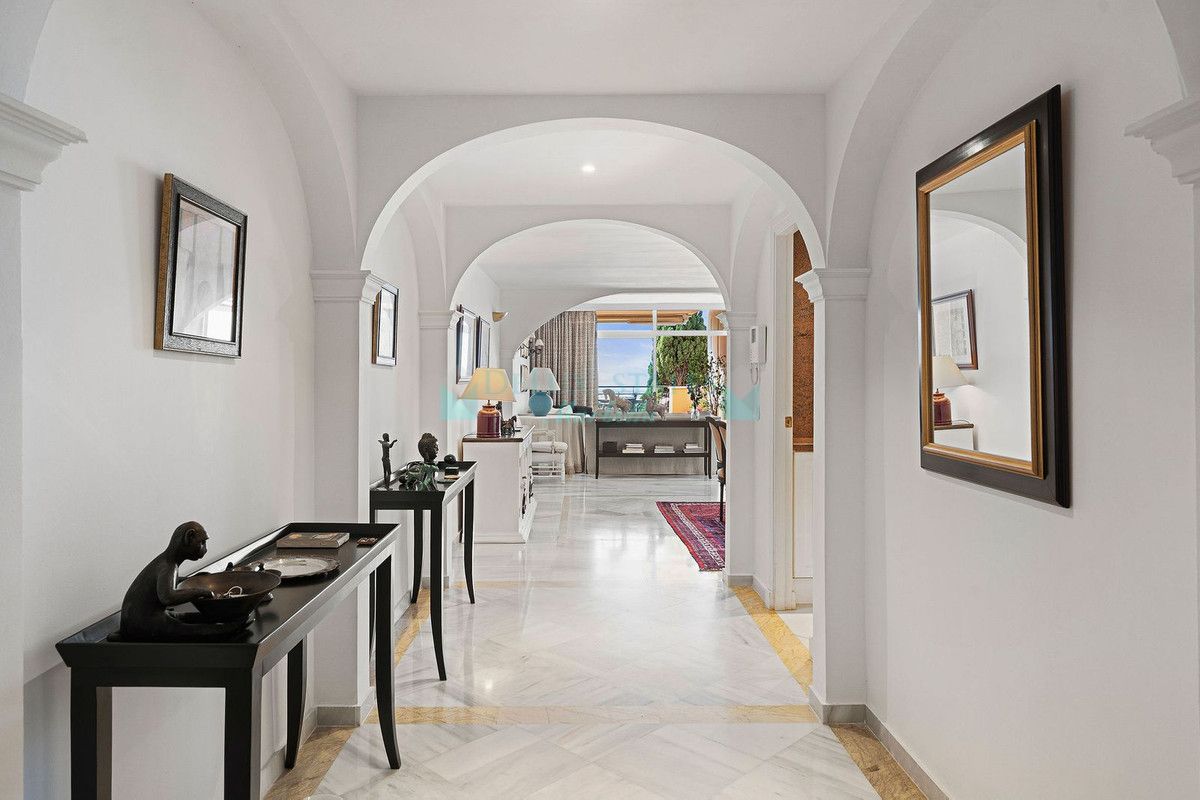 Apartment for sale in Nueva Andalucia