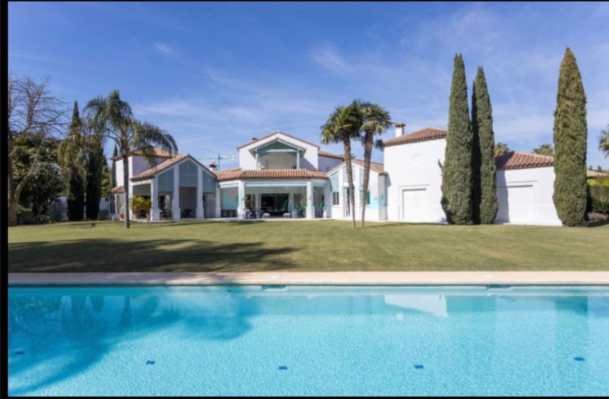 Villa en venta en Guadalmina Baja, San Pedro de Alcantara