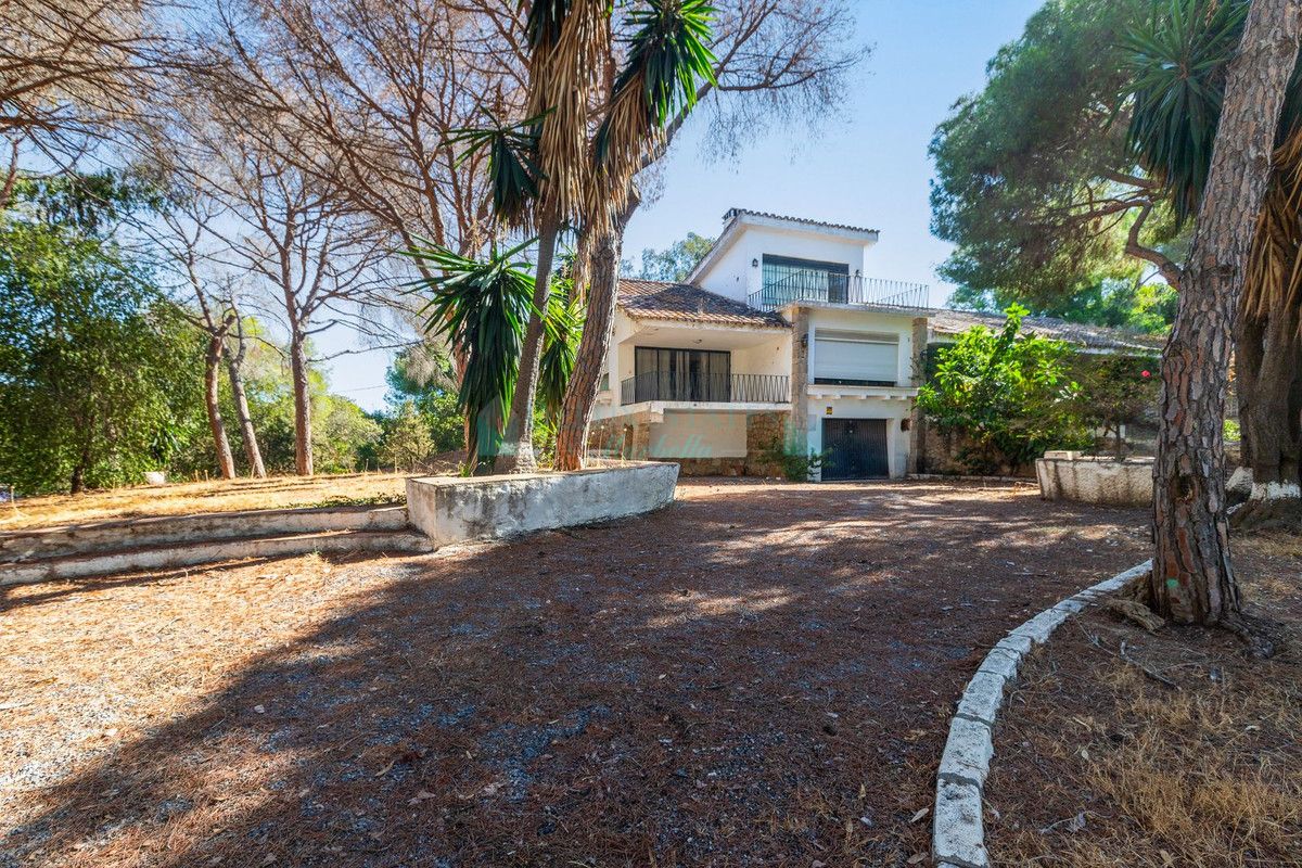 Villa for sale in Elviria, Marbella East