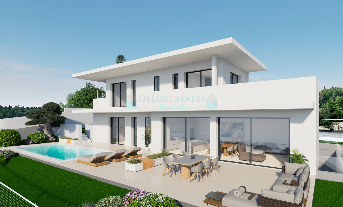 Villa for sale in Estepona