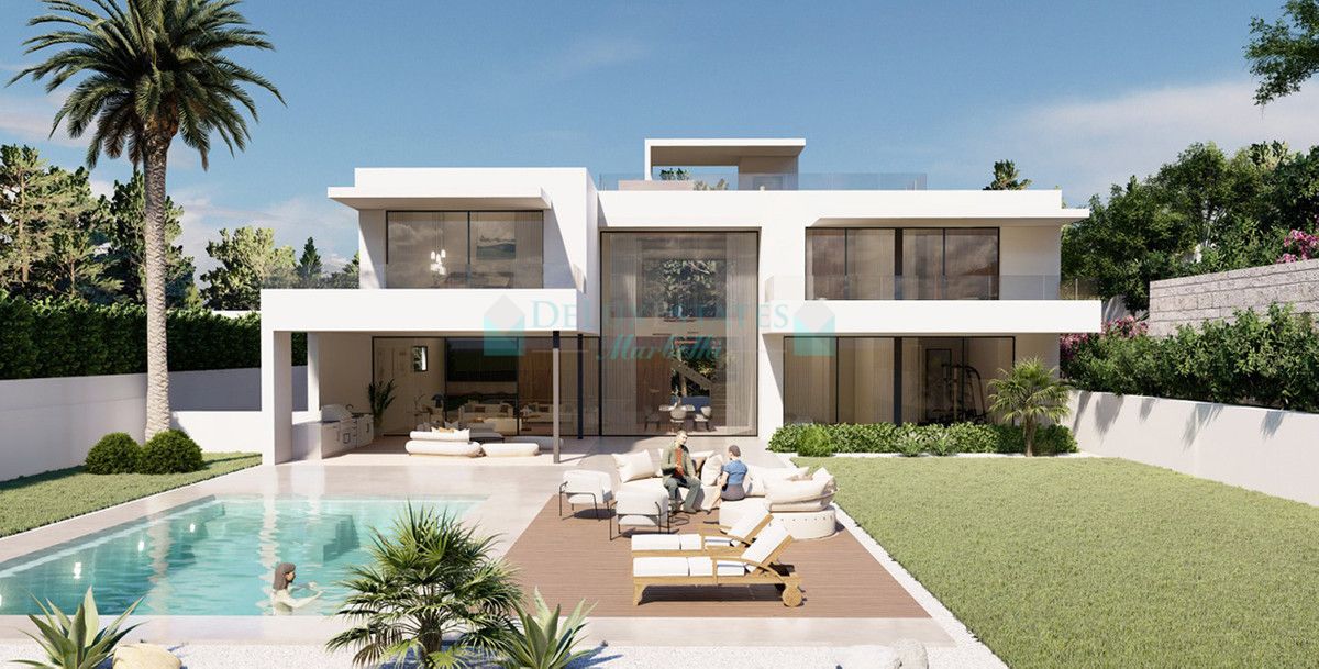 Villa for sale in Elviria, Marbella East